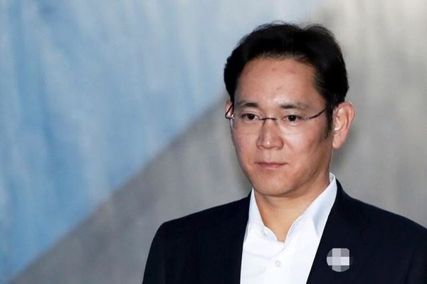 韩媒：三星集团掌门人李在镕获刑2年6个月 当庭被捕